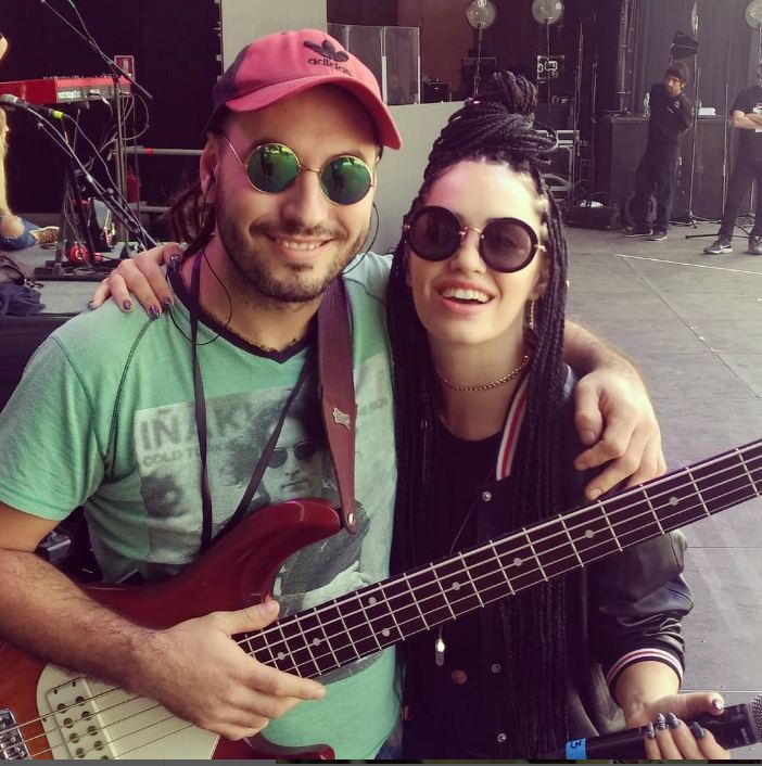 Lali Espósito junto a Marcos Rodríguez en la prueba de sonido de la gira por Perú